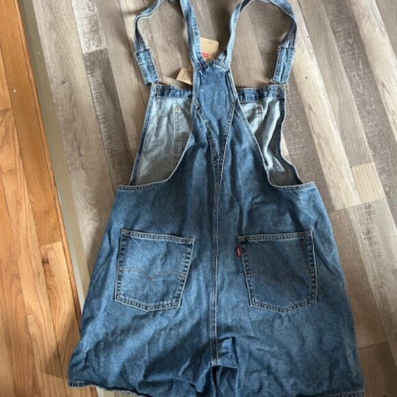 Levis Bib Overall Shorts - Picture 4 of 10